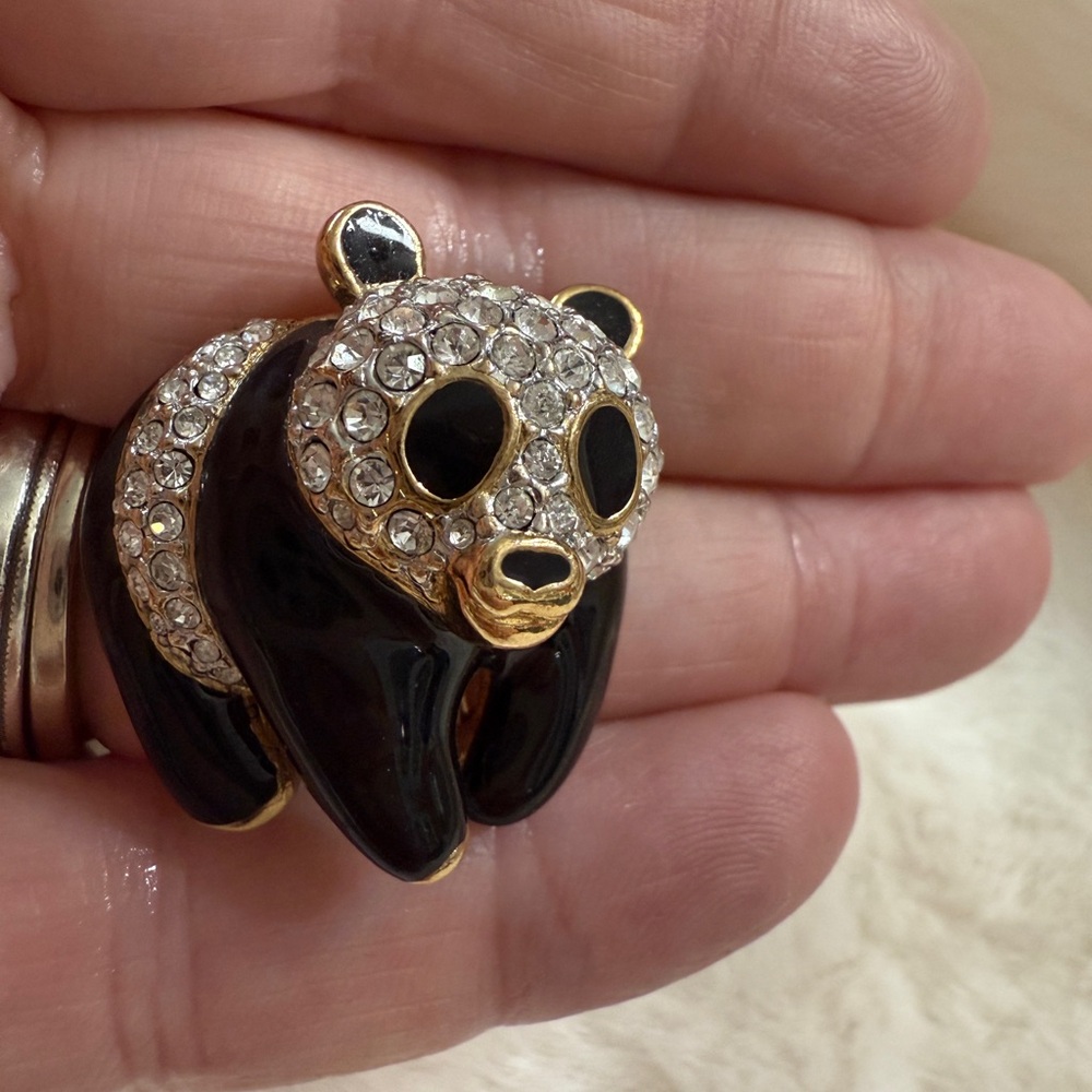 Attwood and Sawyer rare vintage brooch
